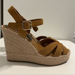 Dolce Vita wedges in tan size 8.5